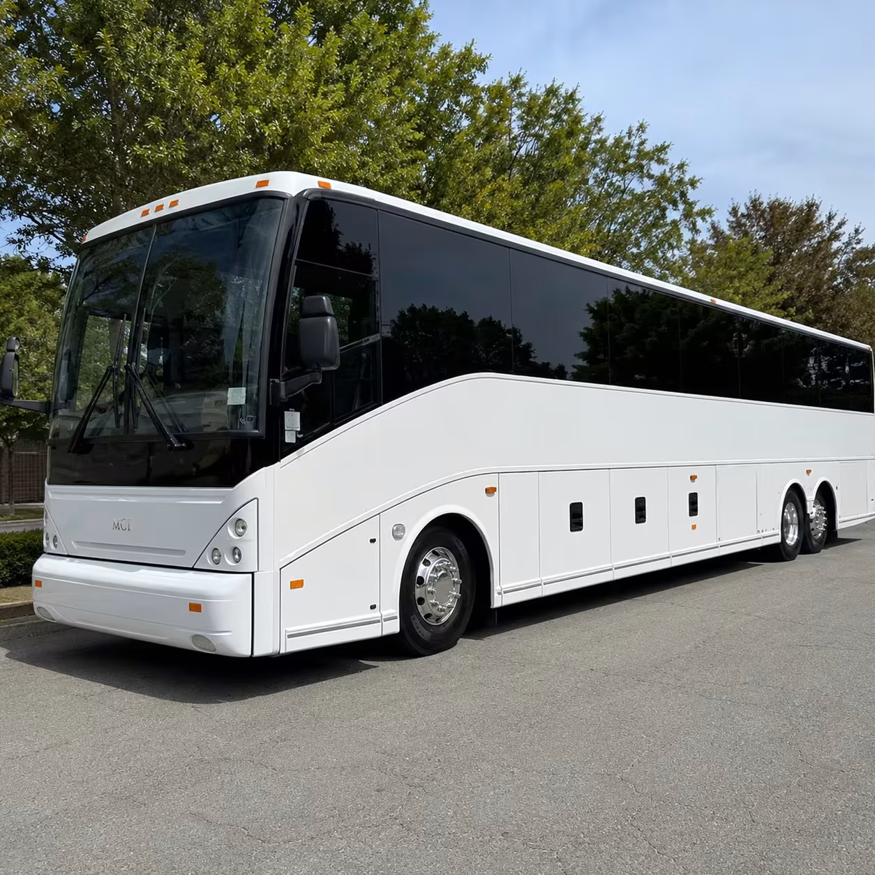 dayton school field trip charter buses to the air force museum
